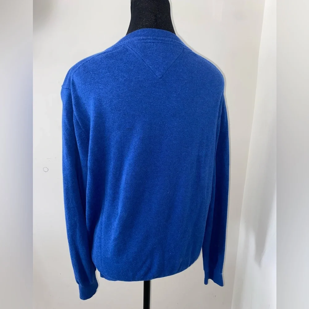 Tommy Hilfiger men’s sweater medium - Picture 2 of 3